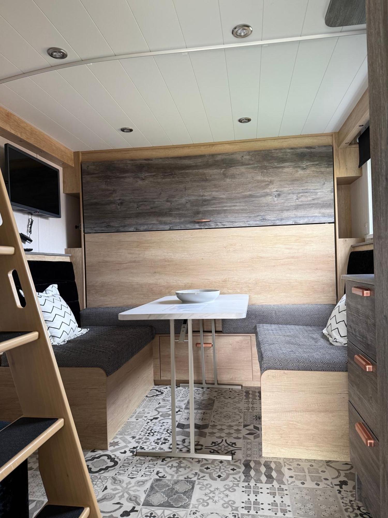 The Parr Pod - Beautiful, Luxury Pod Hotel อาเบอร์ลัวร์ ภายนอก รูปภาพ